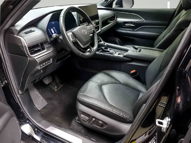 Used 2025 Toyota Grand Highlander AWD Hybrid image 8
