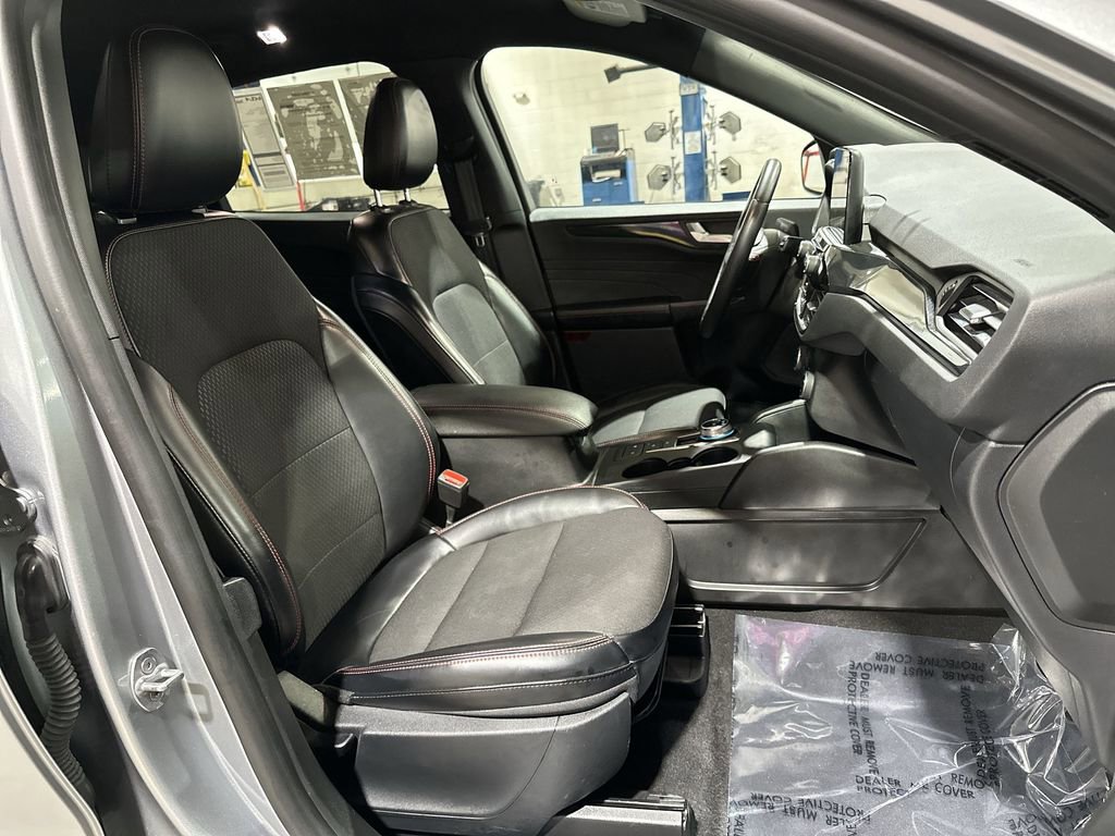 Used 2024 Ford Escape ST-Line image 24