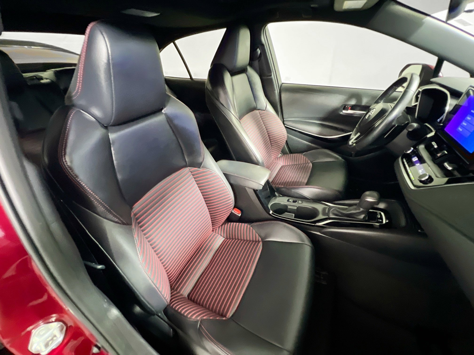 Used 2023 Toyota Corolla XSE image 31