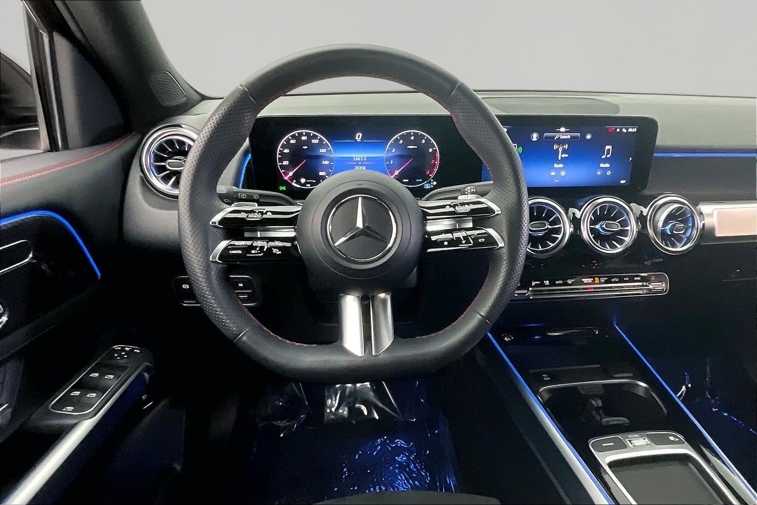 Certified 2024 Mercedes-Benz GLB 250 image 8