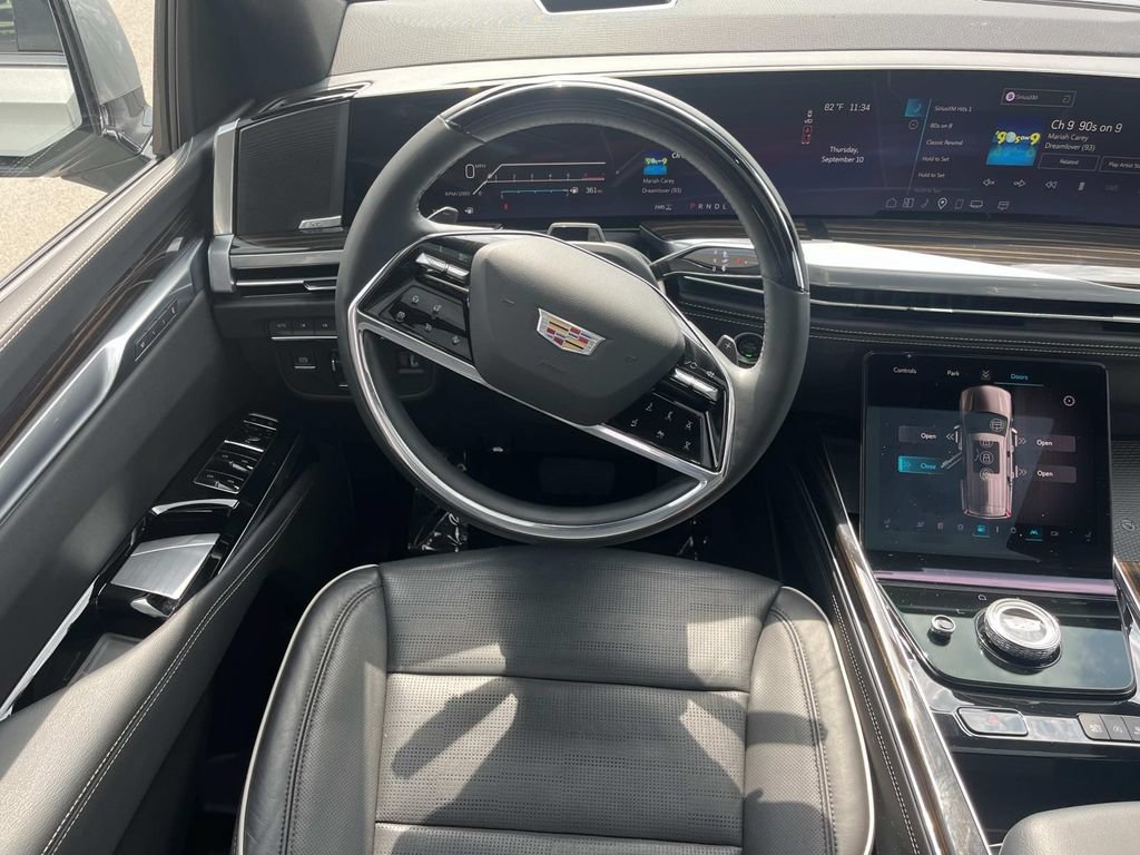 Certified 2025 Cadillac Escalade Premium Luxury w/ Touring Package AWD/4WD image 15