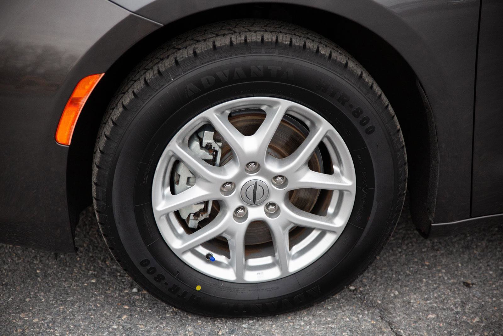 Used 2023 Chrysler Voyager LX image 9