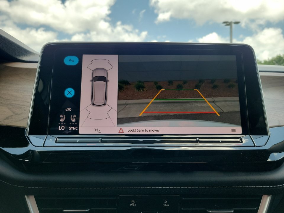 New 2026 Volkswagen Atlas SE FWD image 19
