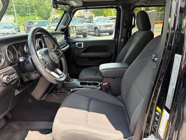 Used 2022 Jeep Wrangler Unlimited Sahara AWD/4WD image 20