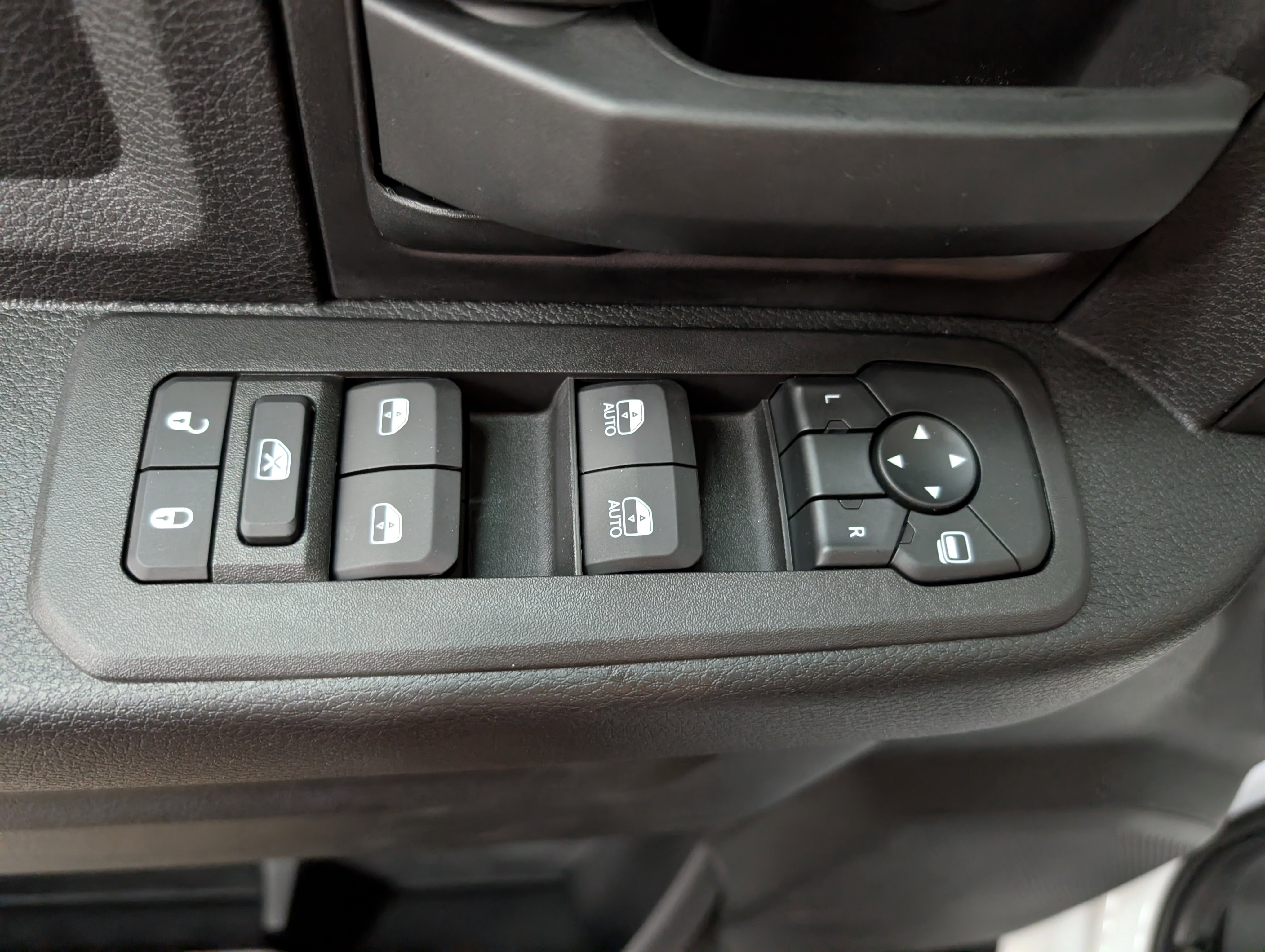 New 2026 RAM 2500 Tradesman AWD/4WD image 12