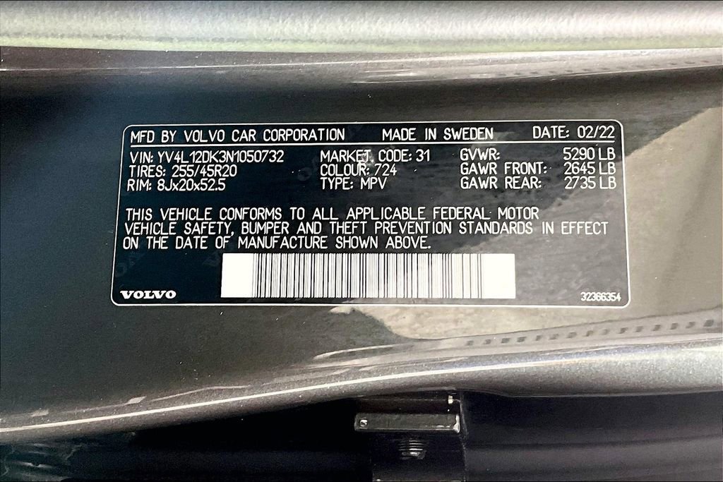 Used 2022 Volvo XC60 B5 Momentum image 32