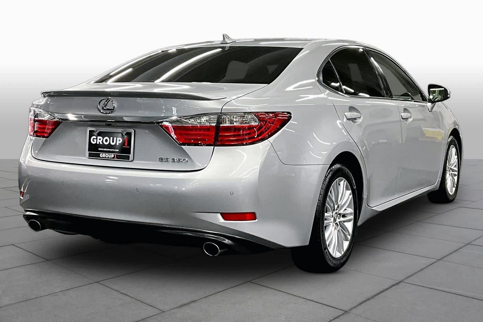 Used 2014 Lexus ES 350 w/ Premium Package FWD image 12