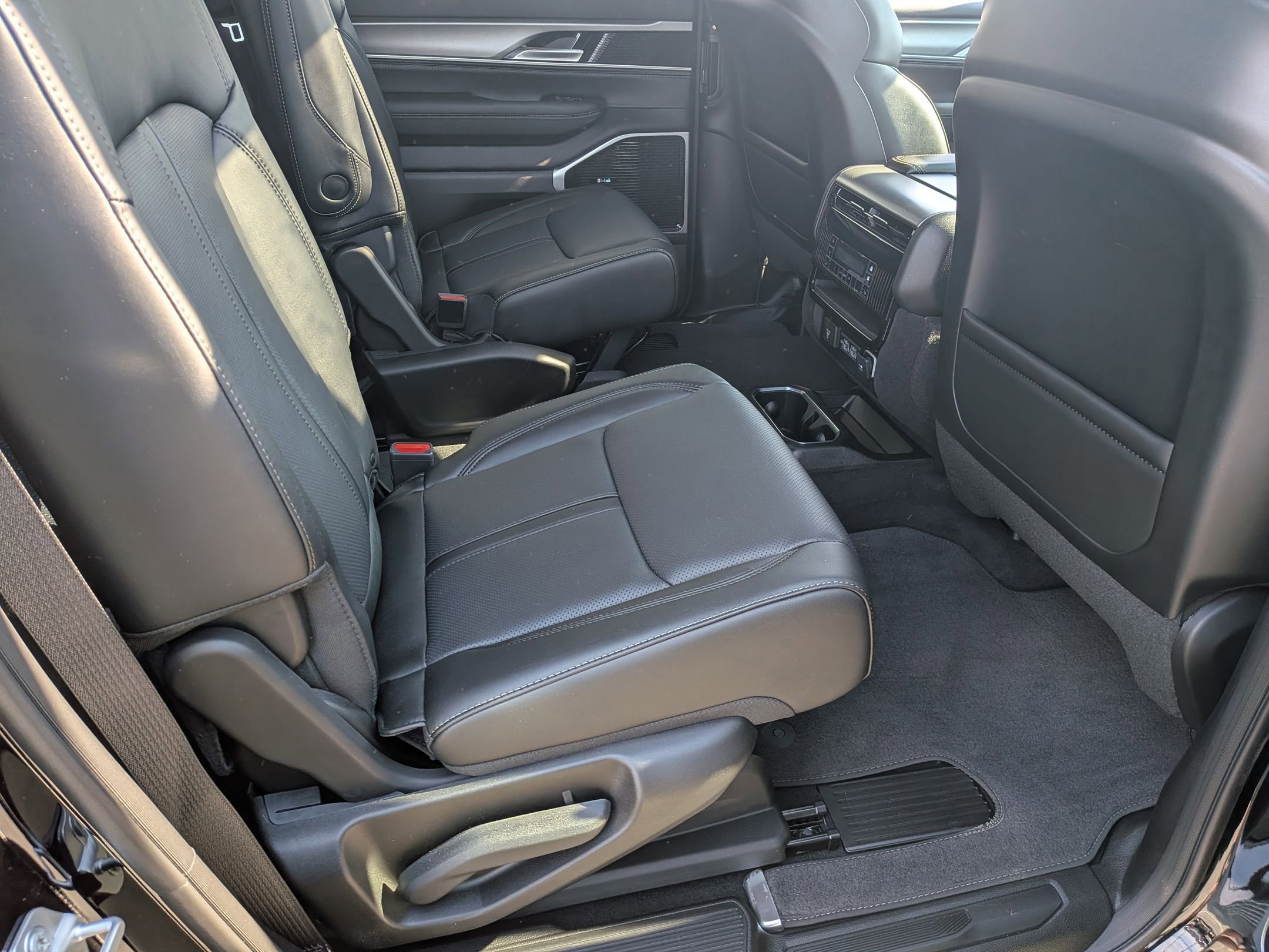 New 2026 Jeep Grand Wagoneer L Limited image 31