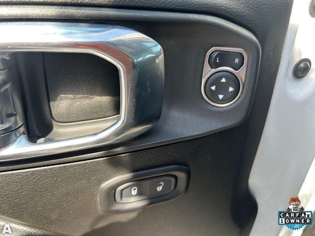 Used 2022 Jeep Wrangler Unlimited Rubicon AWD/4WD image 21
