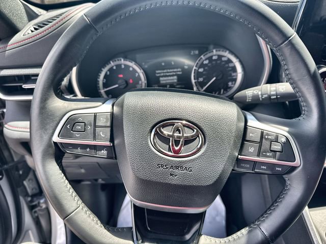 Used 2024 Toyota Highlander XSE image 23