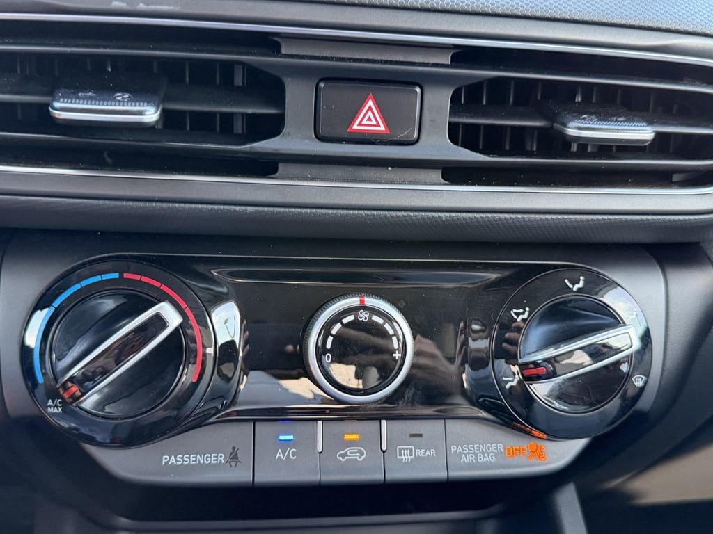 Used 2023 Hyundai Kona SEL FWD image 24