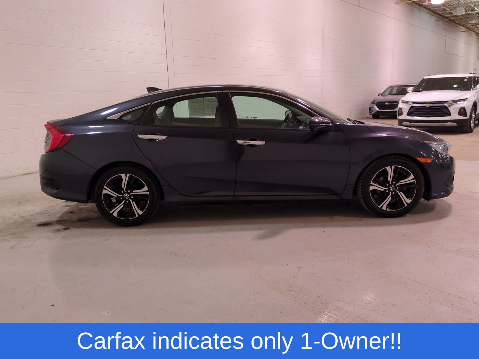 Used 2018 Honda Civic Touring video 2