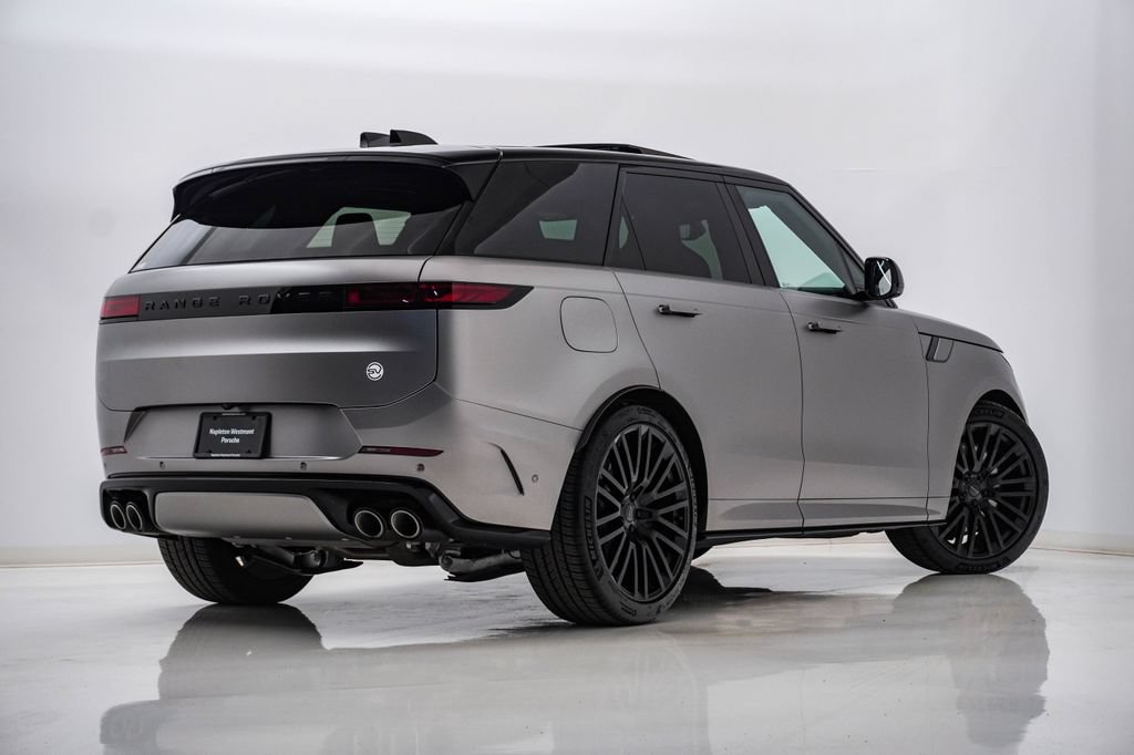 Used 2026 Land Rover Range Rover Sport SV AWD/4WD image 9