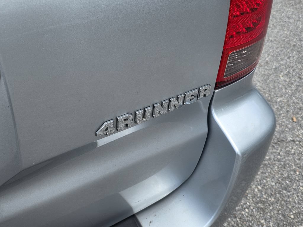 Used 2008 Toyota 4Runner SR5 RWD image 8