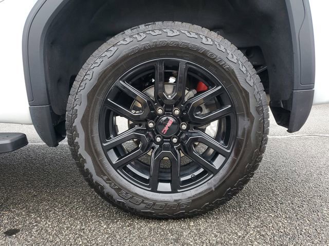 Used 2025 GMC Sierra 1500 Elevation w/ Preferred Package image 13
