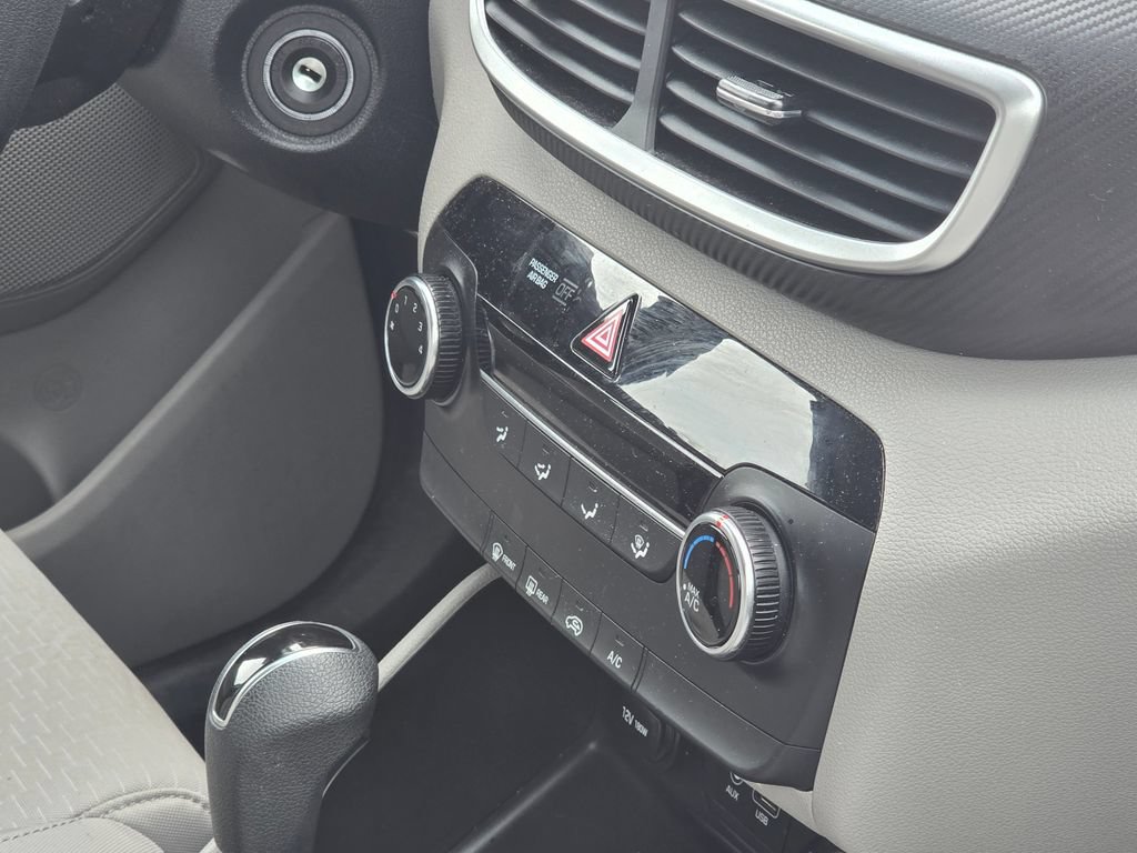 Used 2020 Hyundai Tucson SE w/ Cargo Package FWD image 14