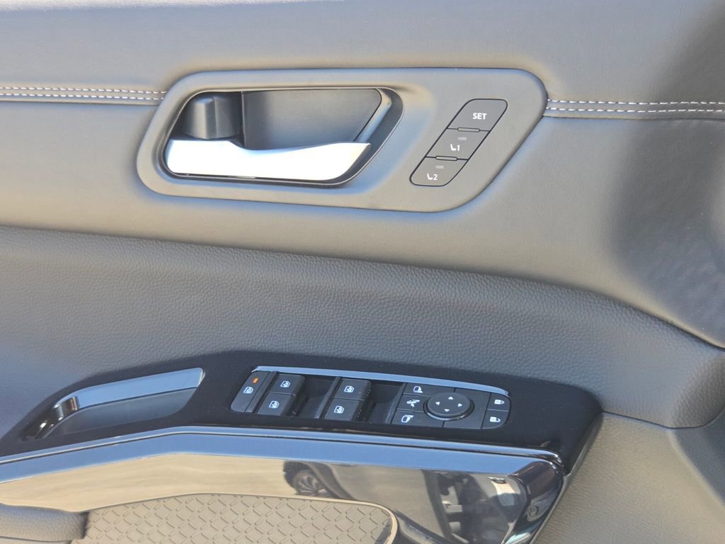 New 2026 Nissan Pathfinder Platinum FWD image 27
