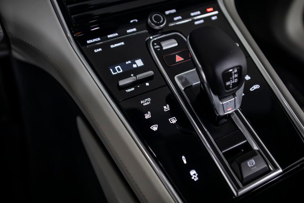 Used 2020 Porsche Panamera GTS AWD/4WD image 32