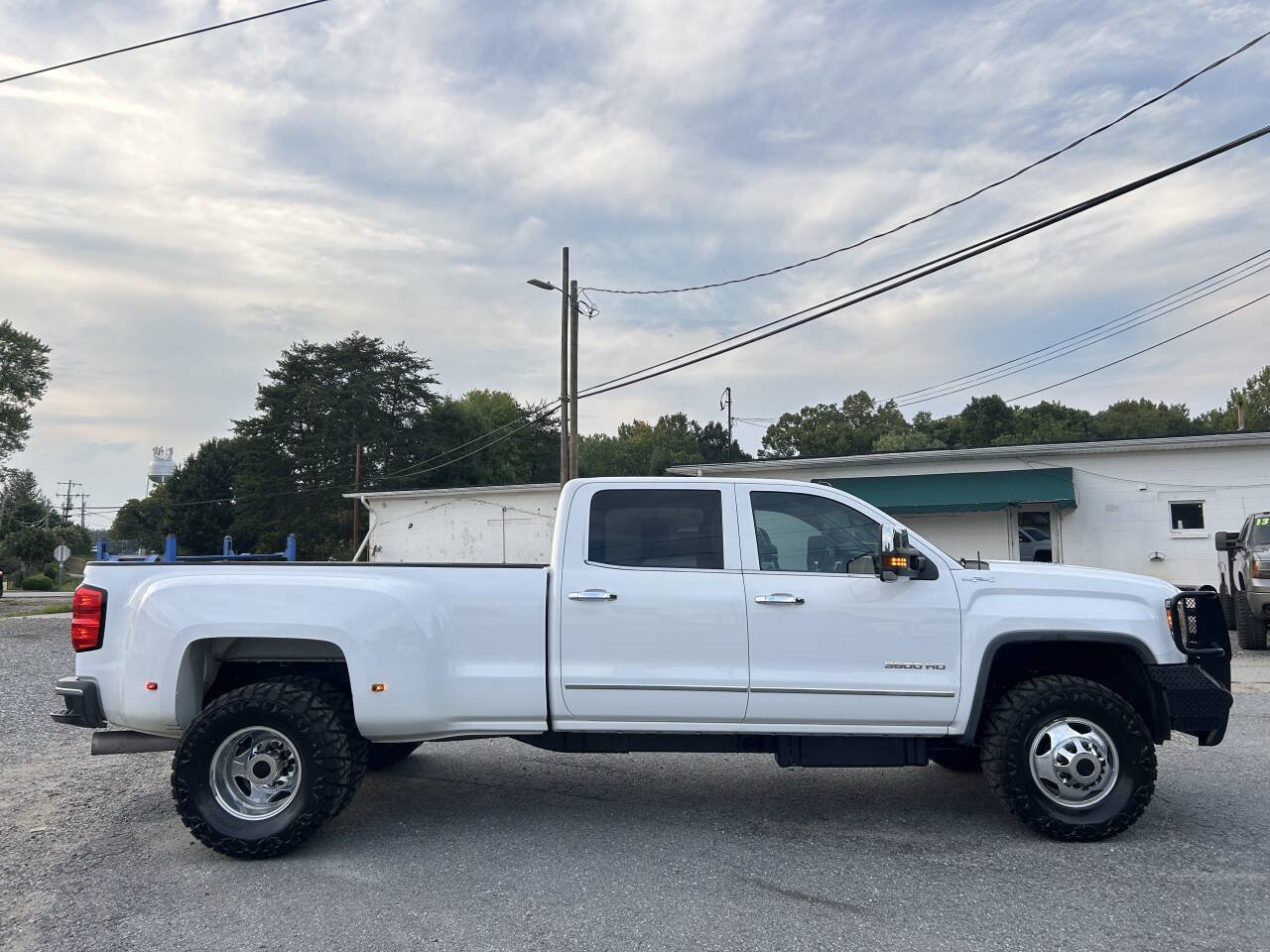 Used 2015 GMC Sierra 3500 SLT w/ Duramax Plus Package AWD/4WD image 5