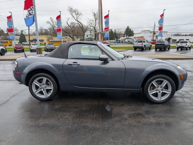 Used 2006 MAZDA MX-5 Miata Touring image 6