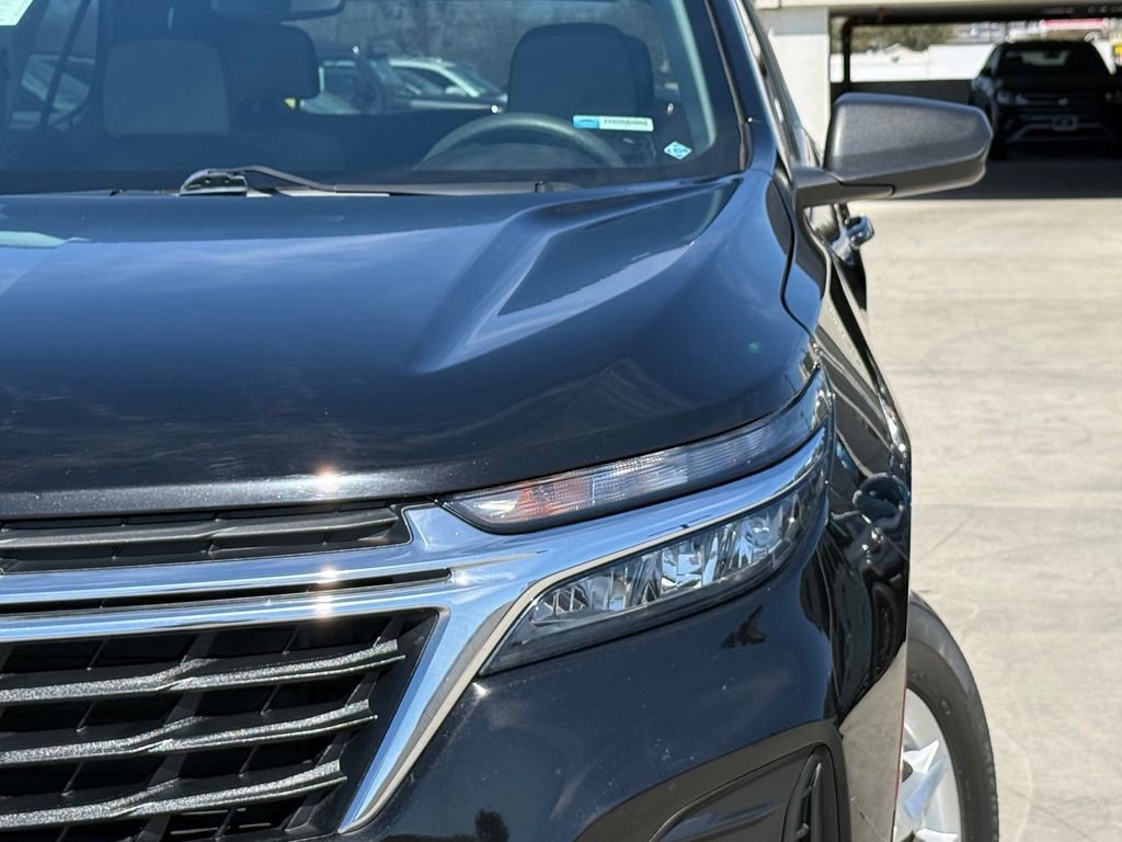 Used 2022 Chevrolet Equinox LS w/ LS Convenience Package image 3