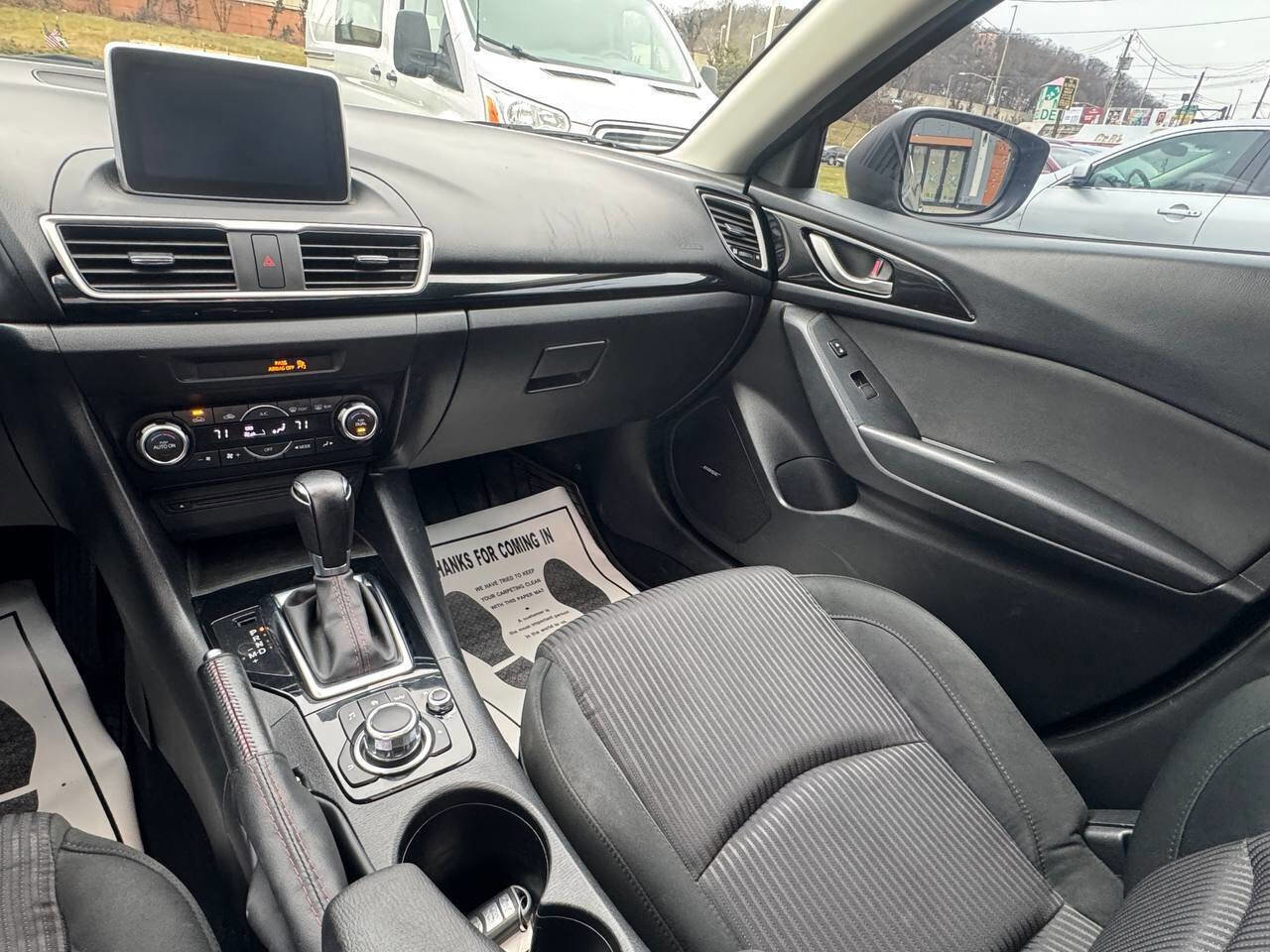 Used 2015 MAZDA MAZDA3 i Touring w/ Technology Package image 17