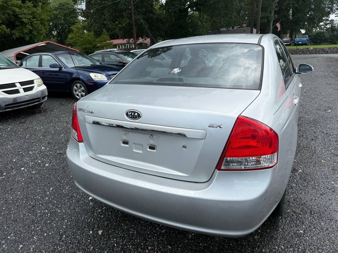 Used 2009 Kia Spectra EX FWD image 9