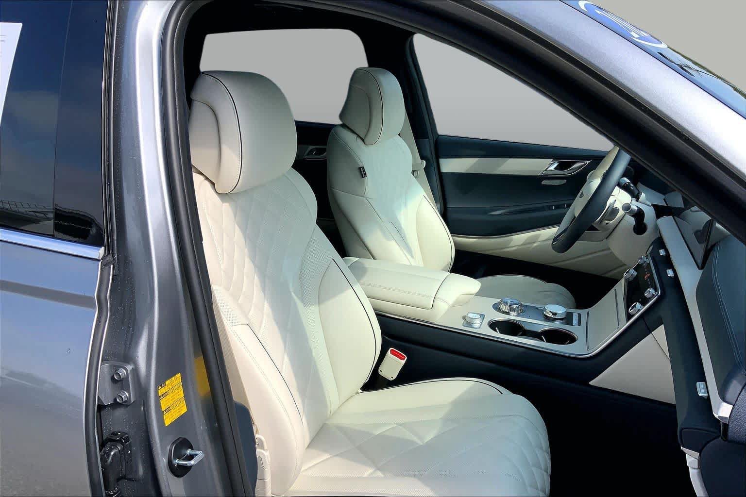Used 2025 Genesis GV80 3.5T Prestige AWD/4WD image 8