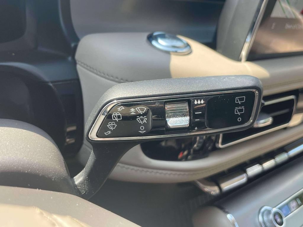 Used 2022 Lincoln Aviator AWD w/ Premium Package image 24