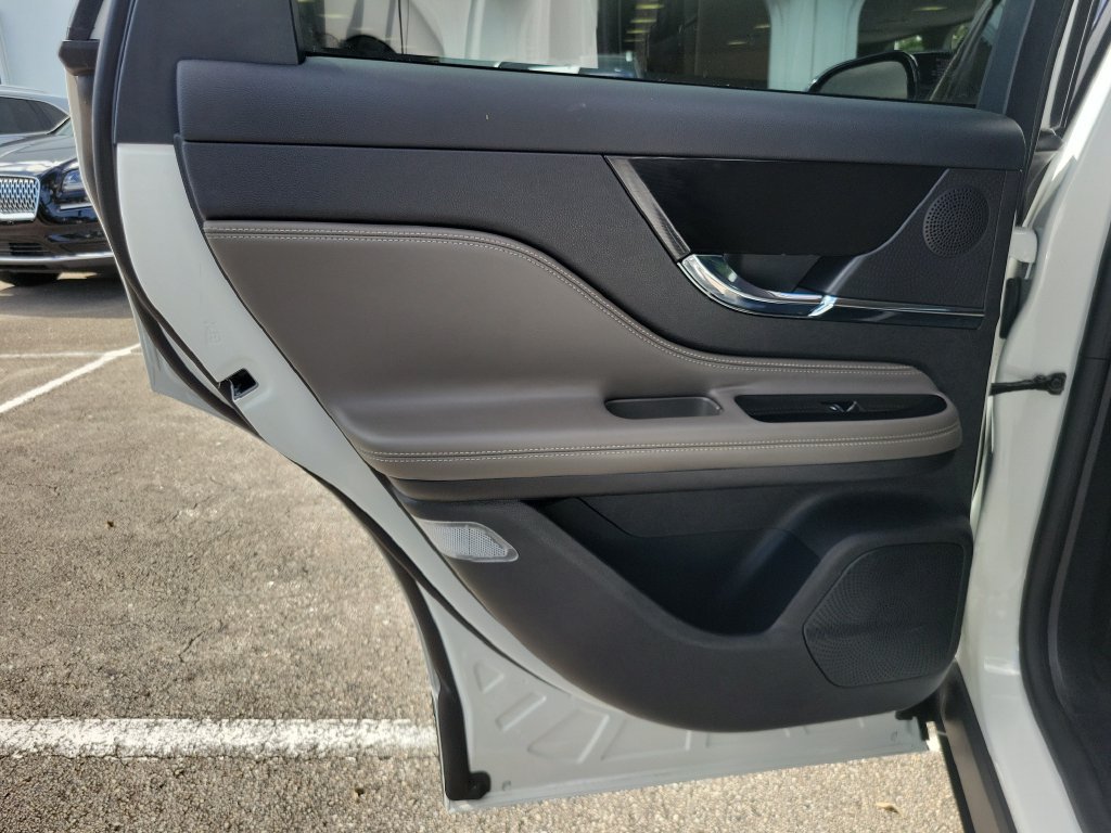 Certified 2023 Lincoln Corsair FWD image 10