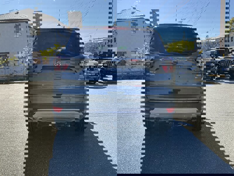 Used 2018 Ford Escape SE image 6