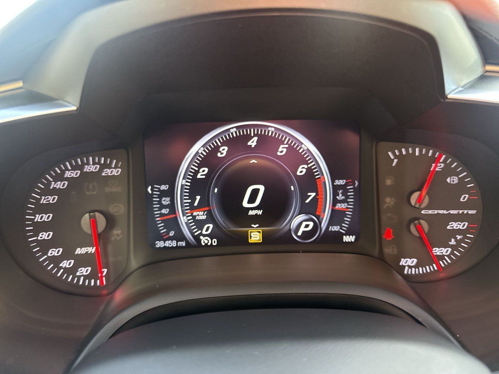 Used 2016 Chevrolet Corvette Stingray Convertible RWD image 17