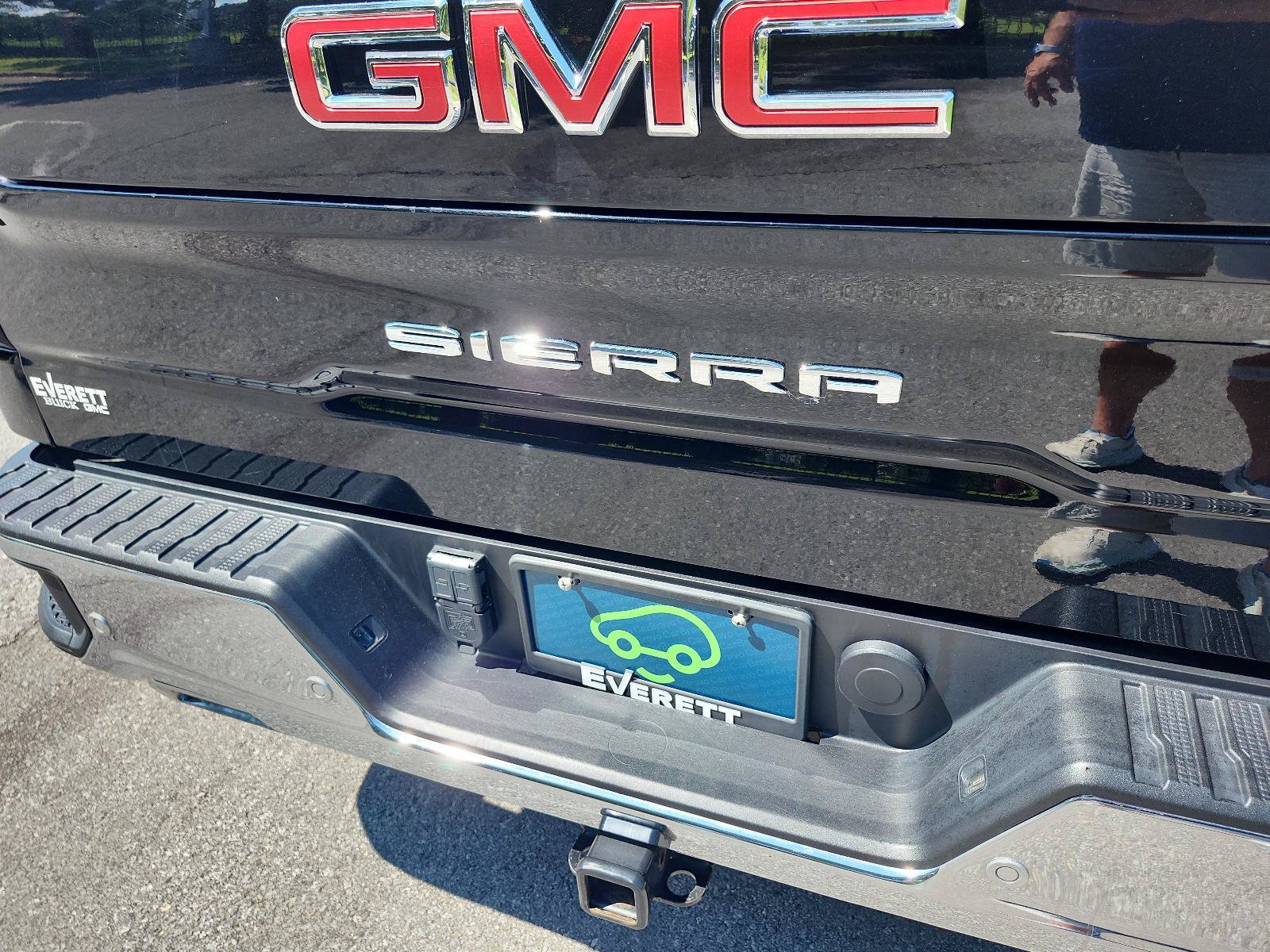 Certified 2025 GMC Sierra 1500 SLT w/ SLT Premium Plus Package AWD/4WD image 4