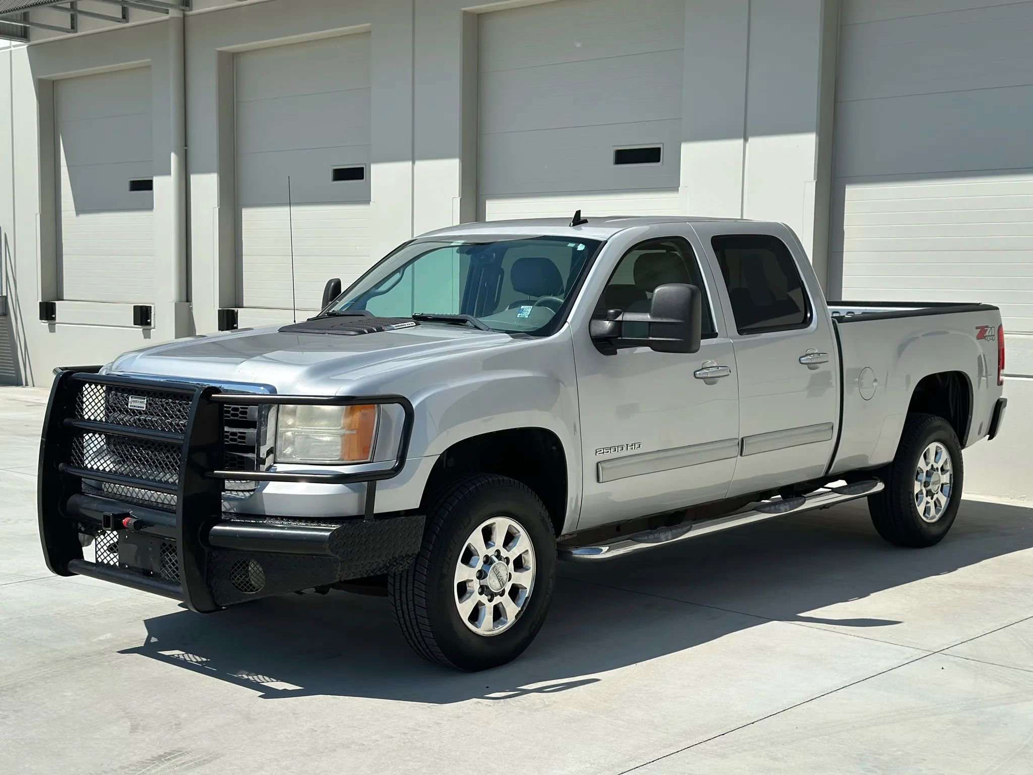 Used 2011 GMC Sierra 2500 SLT w/ SLT Convenience Package