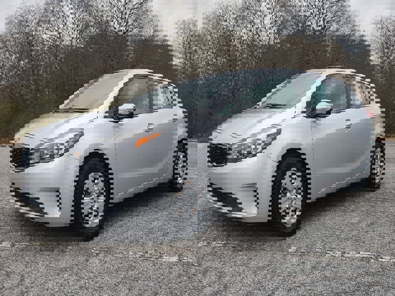 Used 2017 Kia Forte LX image 6