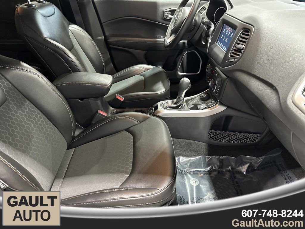 Used 2019 Jeep Compass Latitude image 18