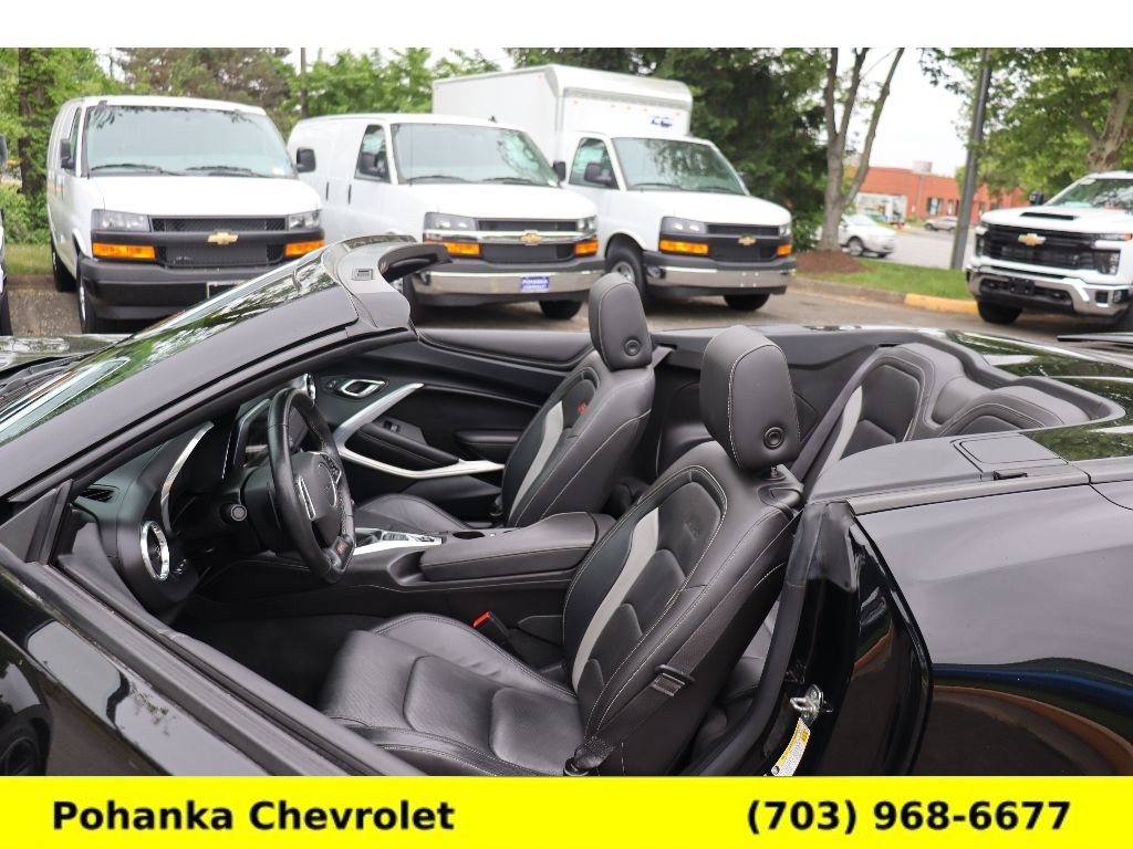 Used 2016 Chevrolet Camaro SS RWD image 24