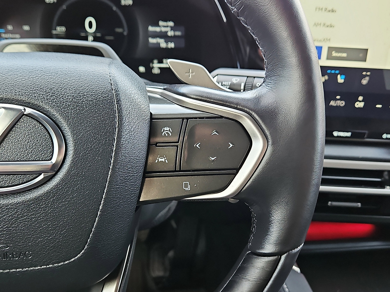 Used 2025 Lexus RX 450h Luxury w/ Convenience Package image 19
