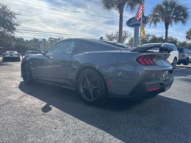 Used 2026 Ford Mustang Dark Horse image 5