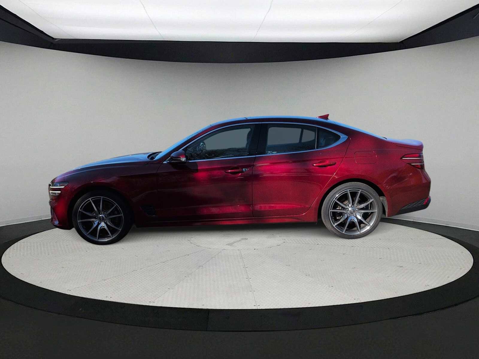 Used 2023 Genesis G70 2.0T image 5