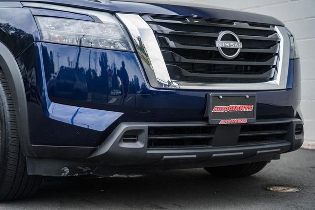 Used 2024 Nissan Pathfinder SV image 14