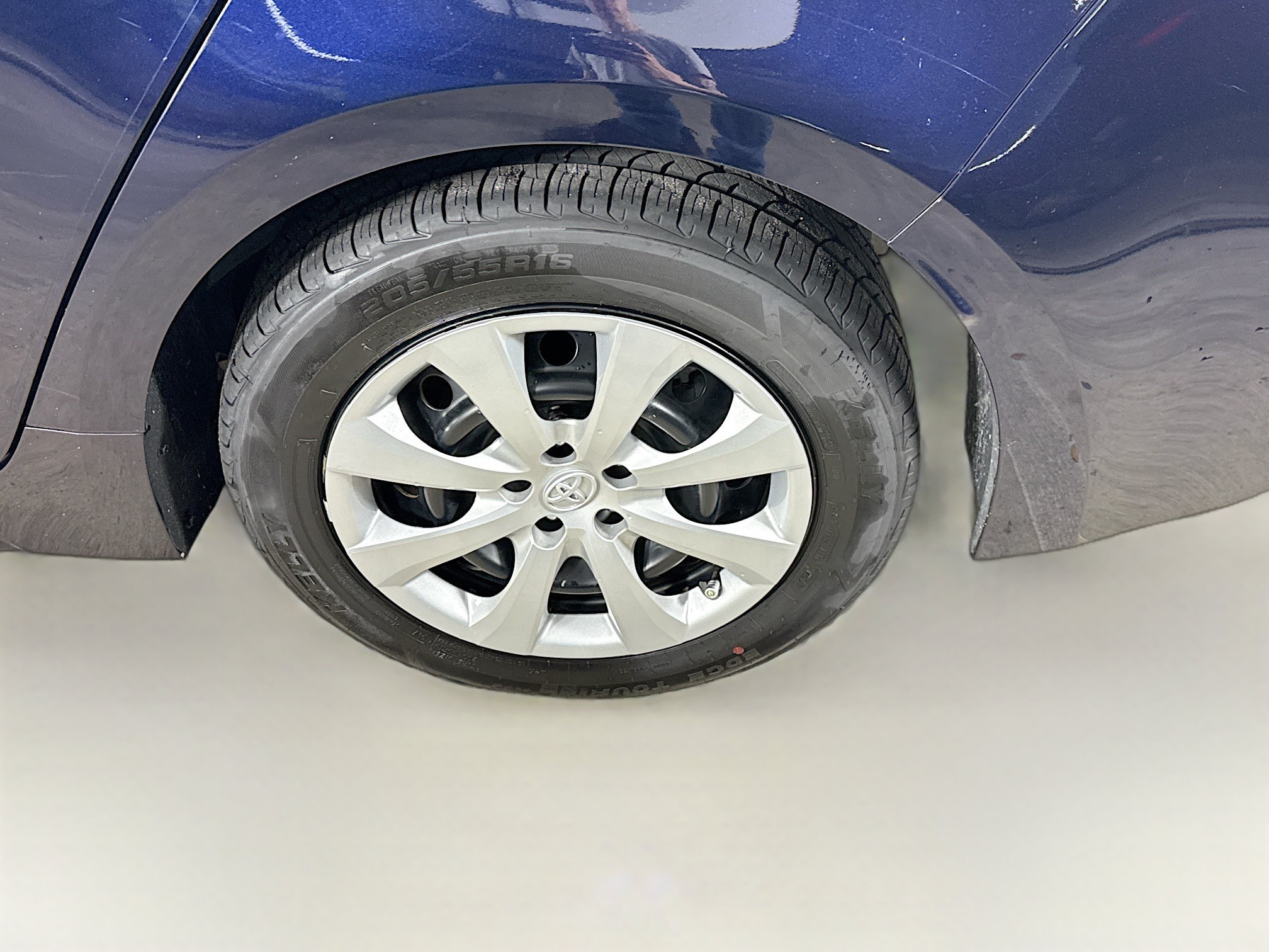 Used 2024 Toyota Corolla LE FWD image 35