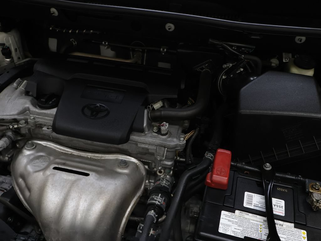 Used 2018 Toyota RAV4 Platinum FWD image 29