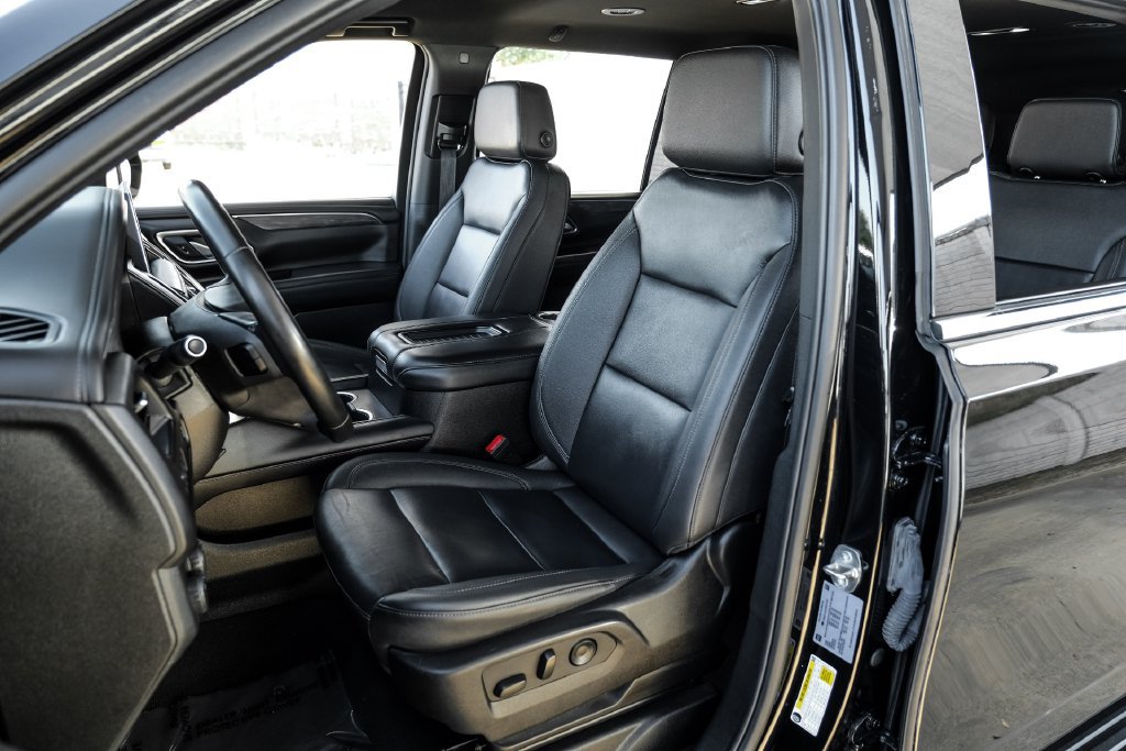 Used 2024 Chevrolet Suburban LT RWD image 30