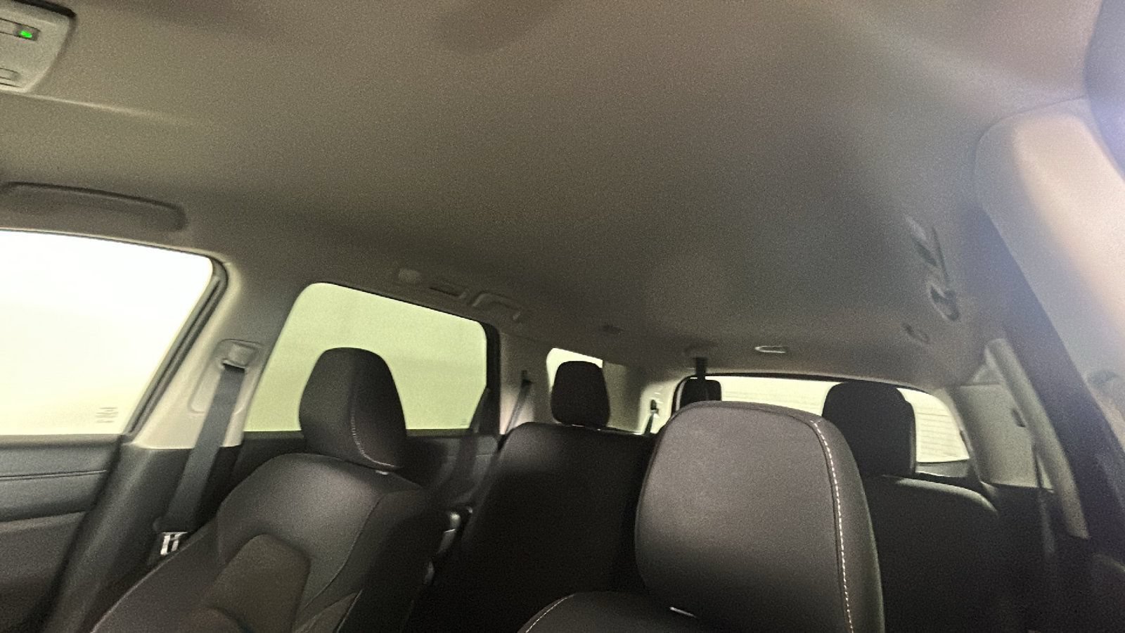 Used 2025 Nissan Pathfinder SV AWD/4WD image 15