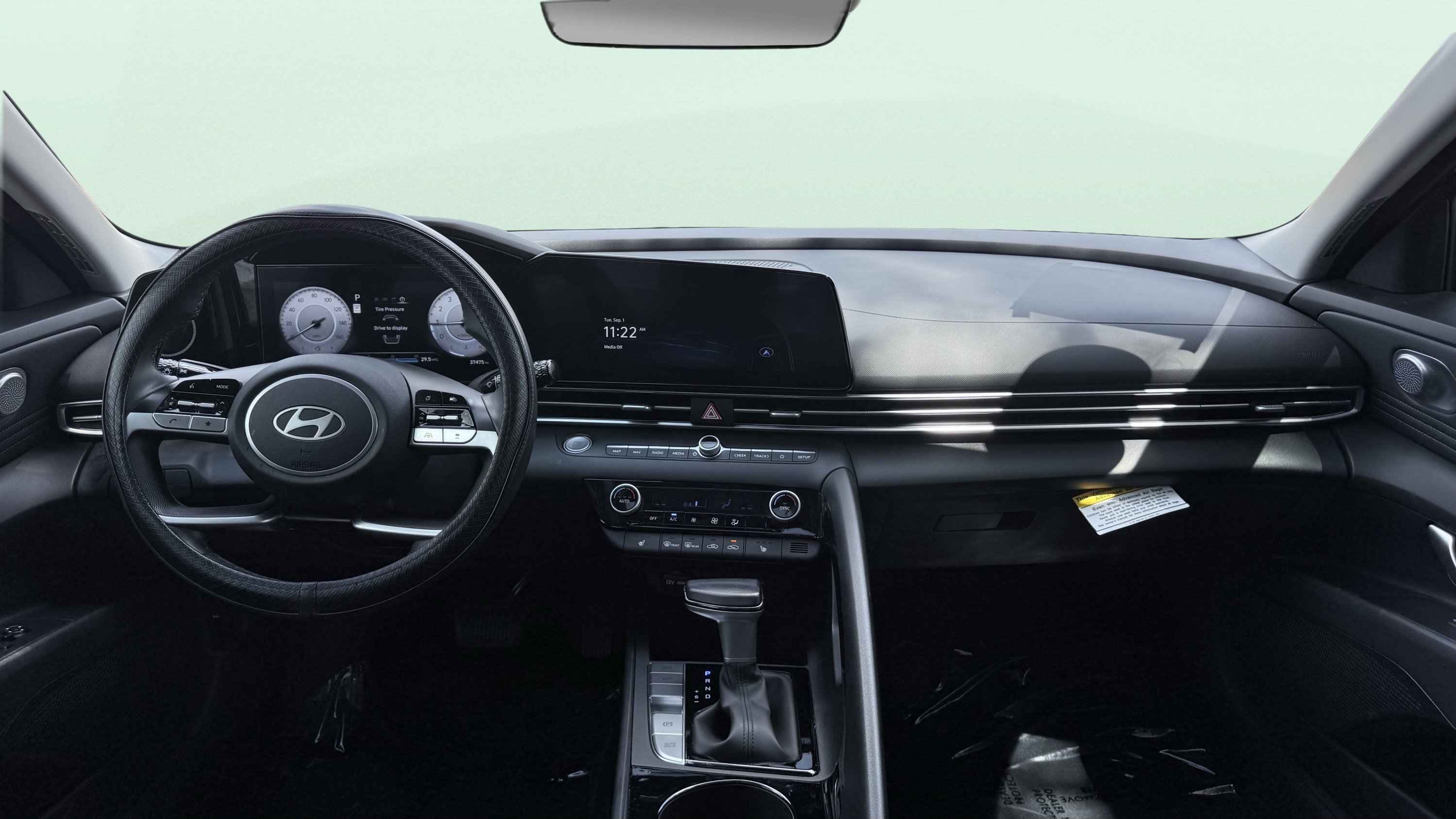 Used 2025 Hyundai Elantra SEL FWD image 46