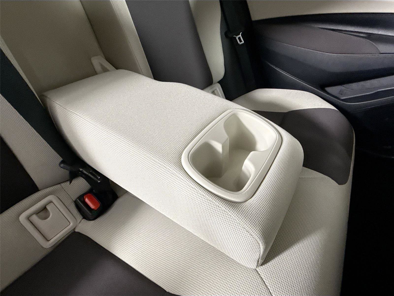 Used 2025 Toyota Corolla LE image 39