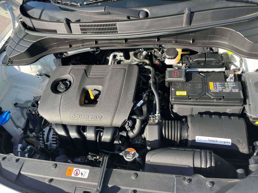 Certified 2025 Kia Soul LX w/ LX Technology Package image 36