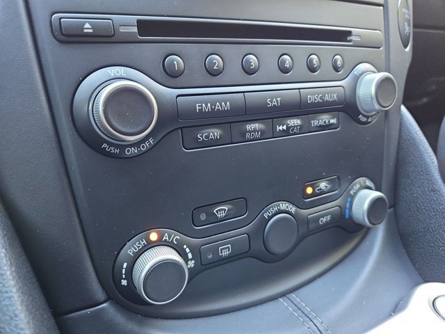 Used 2017 Nissan 370Z w/ Sport Package image 29