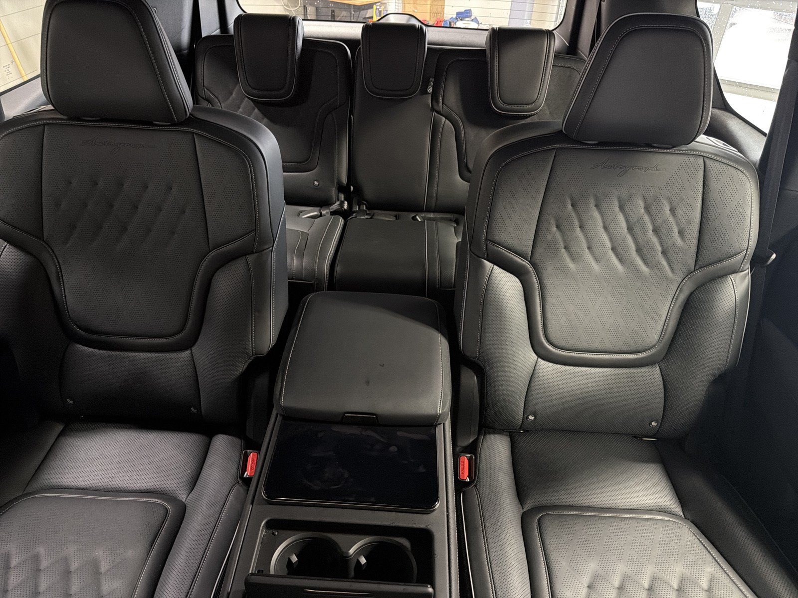 Used 2025 INFINITI QX80 Autograph AWD/4WD image 11